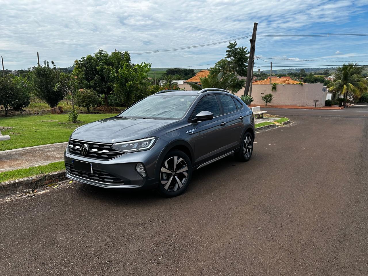 VW - VolksWagen Nivis 1,0 Tsi Highline / Confortline